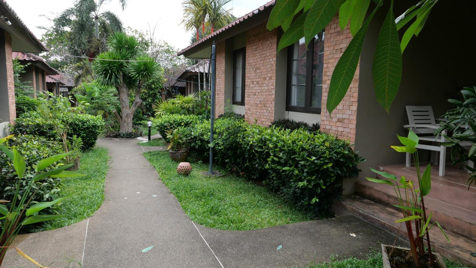Flora Ville-Sha Plus Chalong Exterior photo